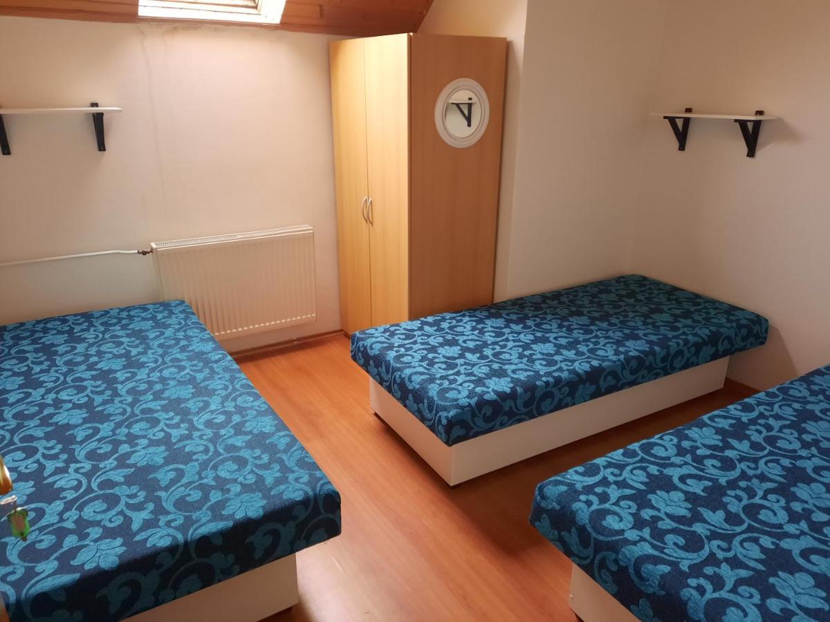 Krahule Konica Hotel Buitenkant foto