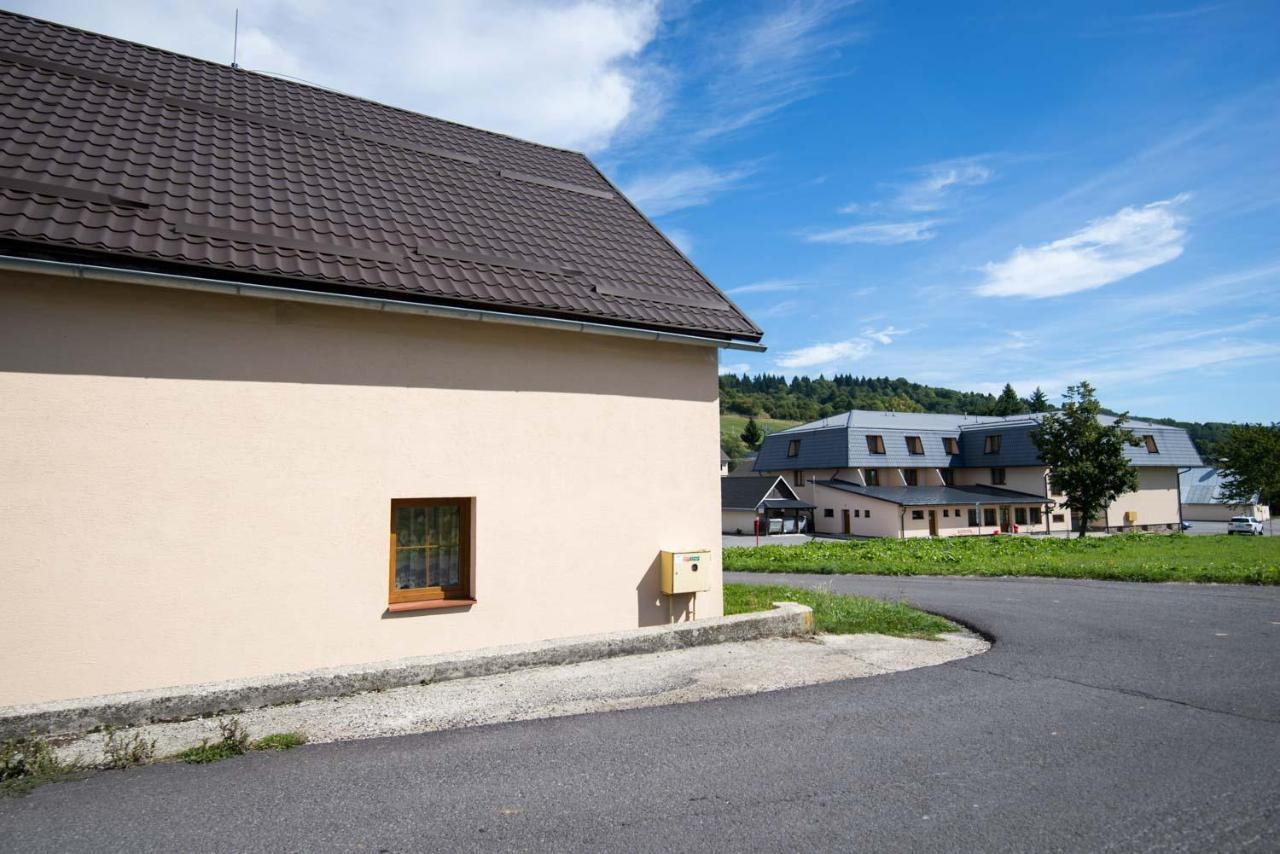 Krahule Konica Hotel Buitenkant foto