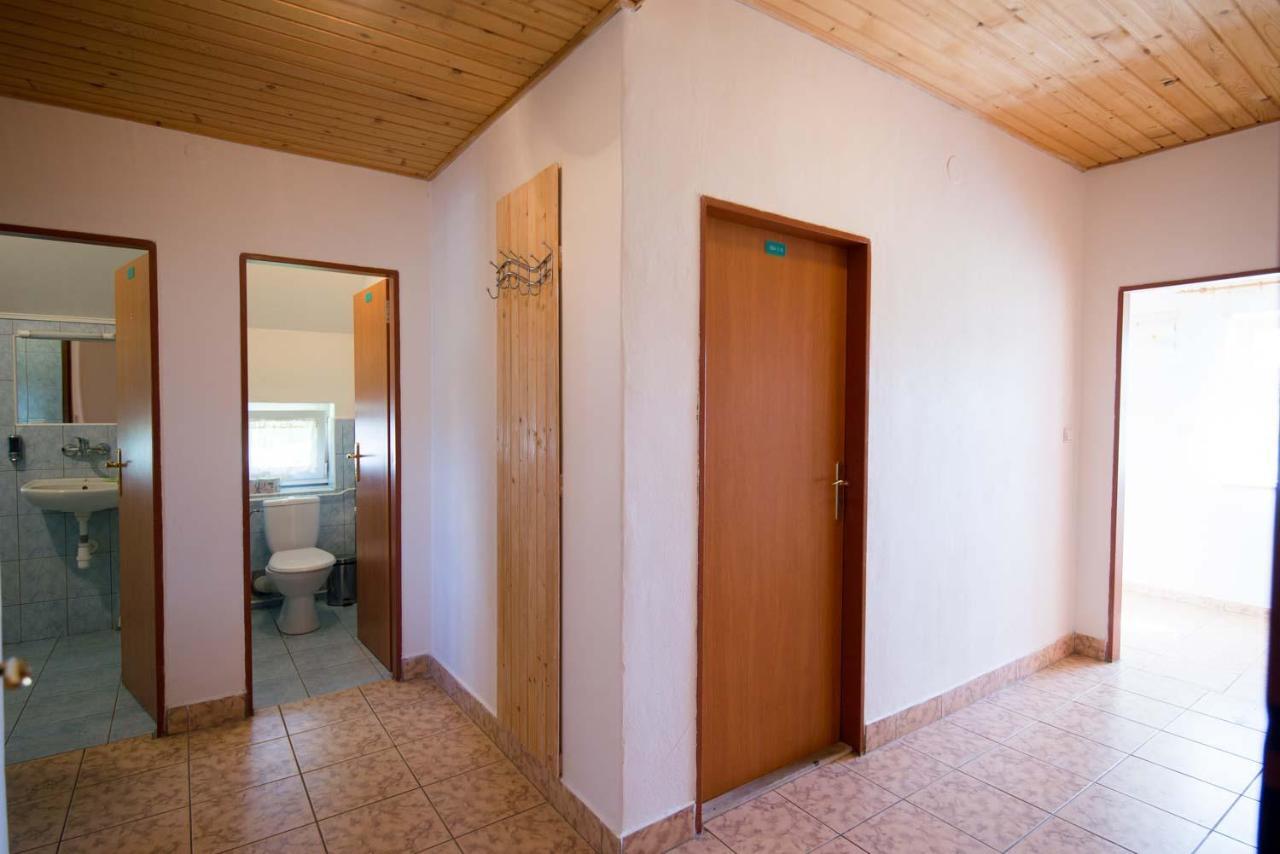 Krahule Konica Hotel Buitenkant foto