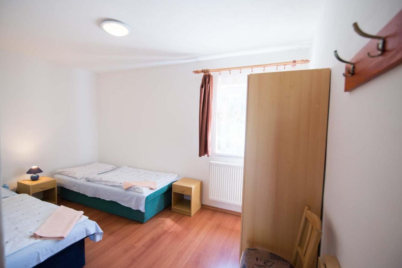 Krahule Konica Hotel Buitenkant foto